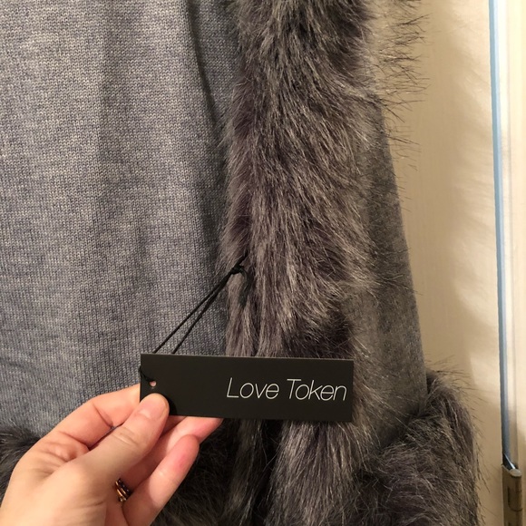 Fur Poncho - Picture 3 of 5